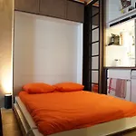 Apartment Rue De Ponthieu Paris 8
