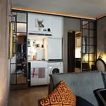 Apartment Rue De Ponthieu Paris 8