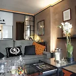Apartment Rue De Ponthieu Paris 8